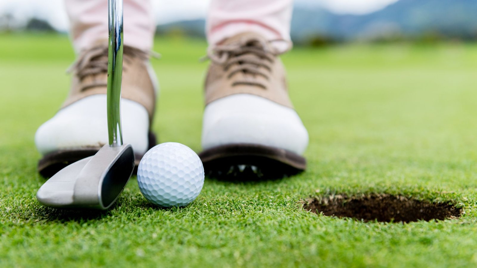 Best Golf Shoes for Beginners